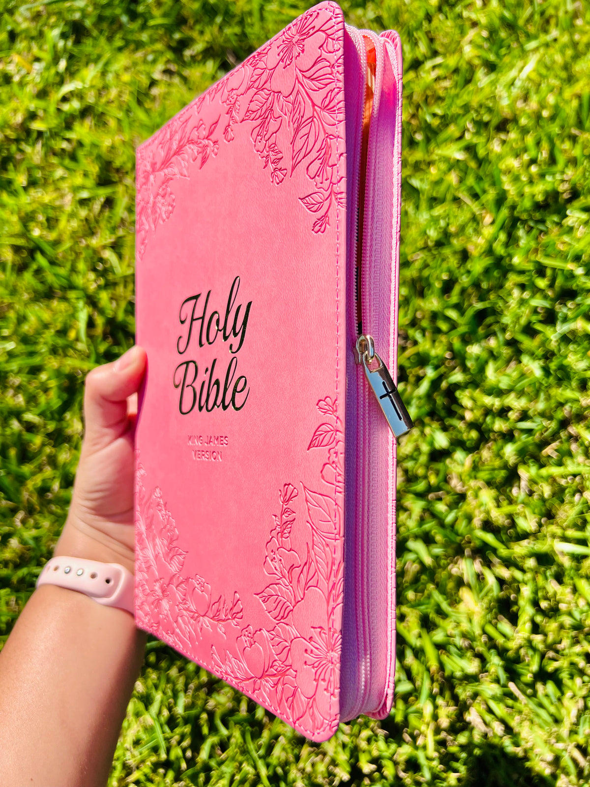 Holy Color Pink Holy Bible (KJV) light pink floral faux leather – God’s Plan