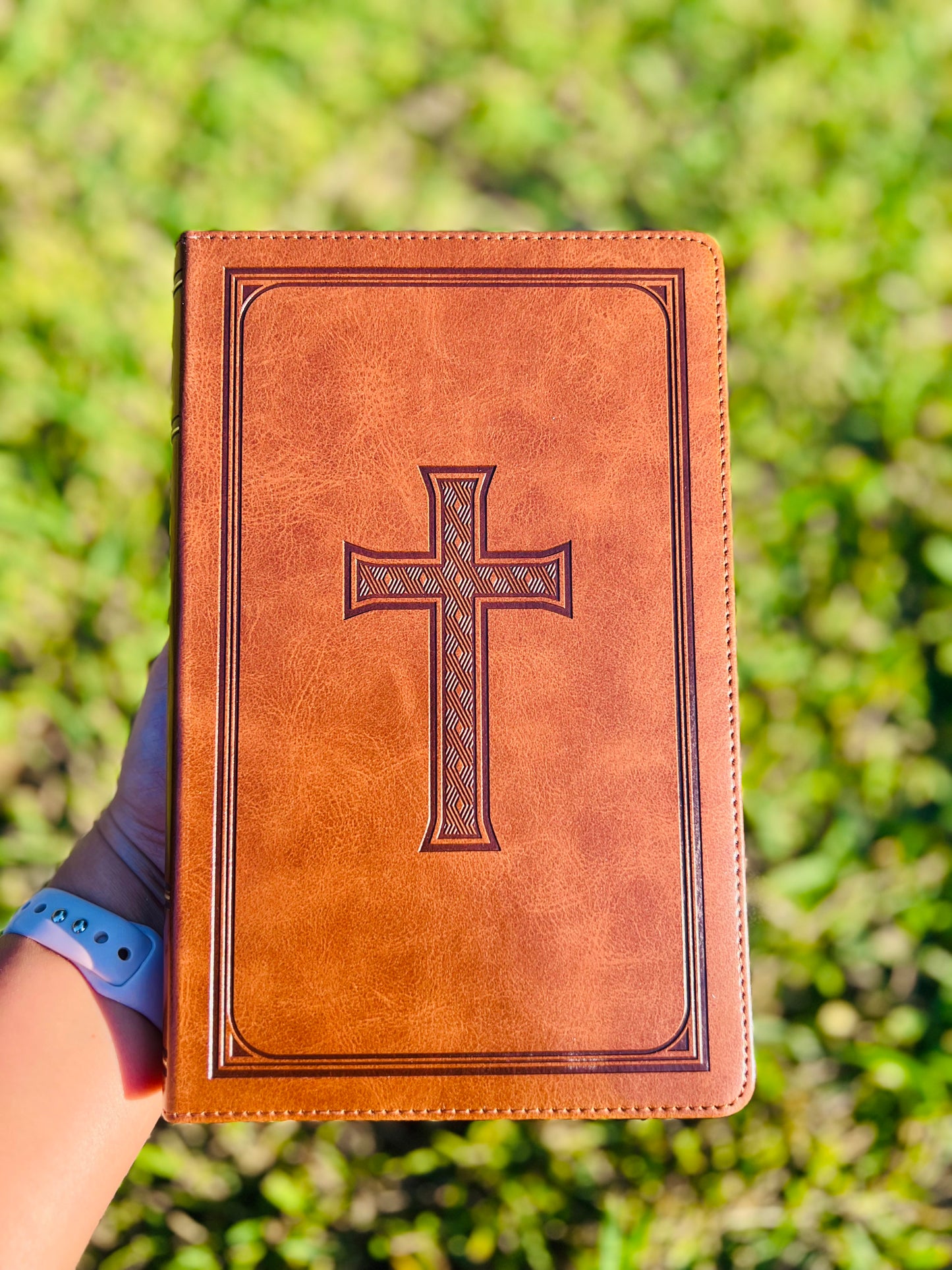 Holy Bible (KJV) Honey-brown faux leather