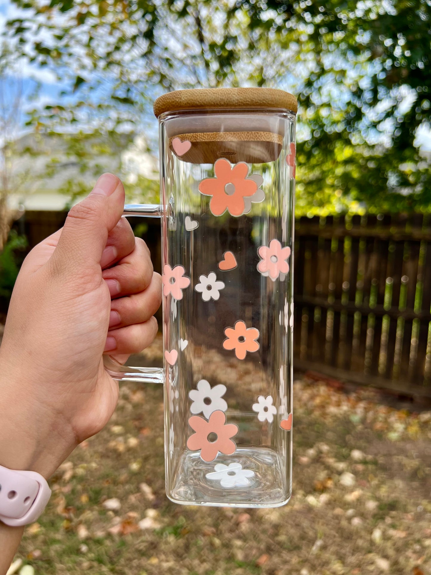 Taza de vidrio floral colores calidos