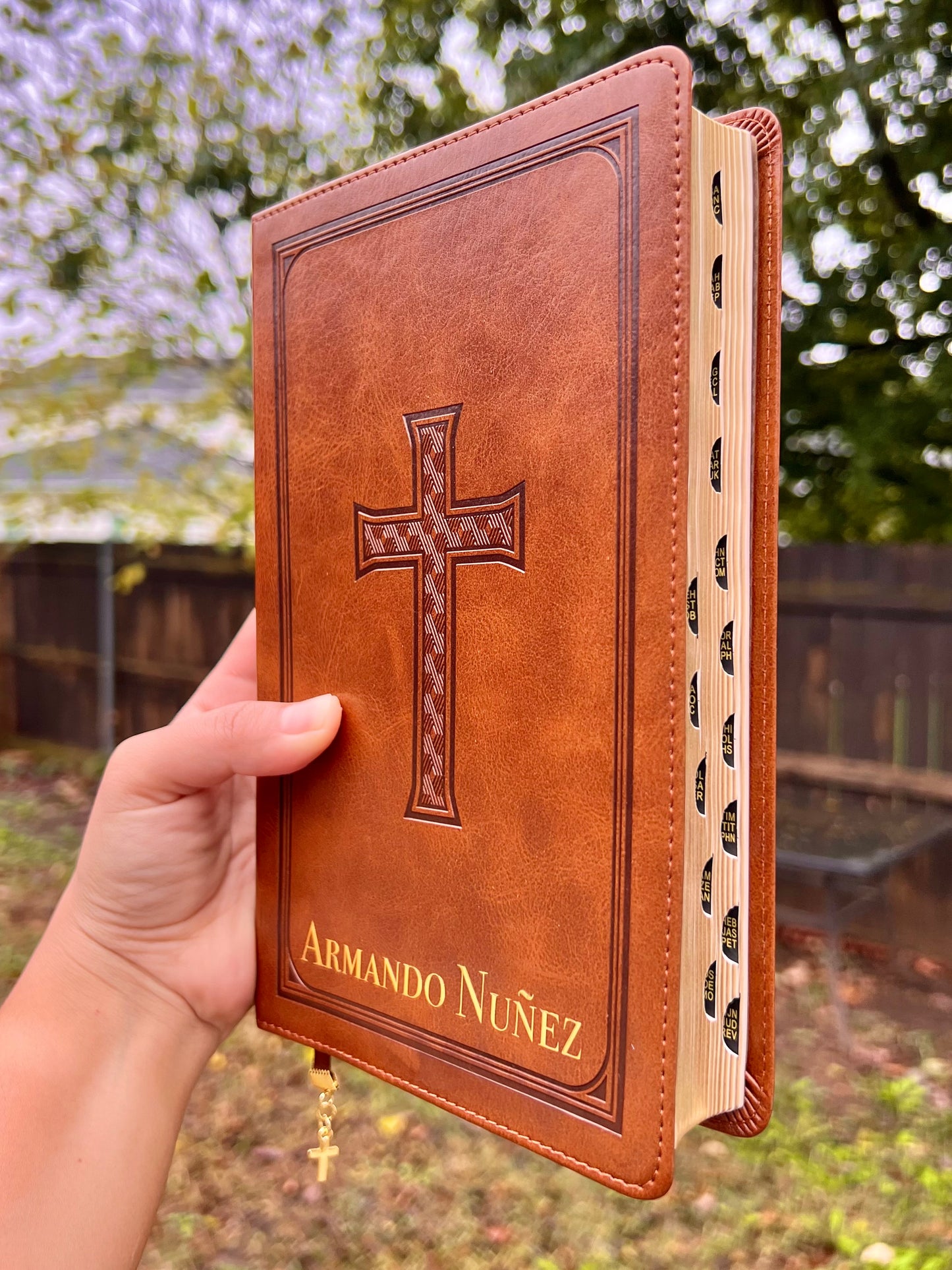 Holy Bible (KJV) Honey-brown faux leather