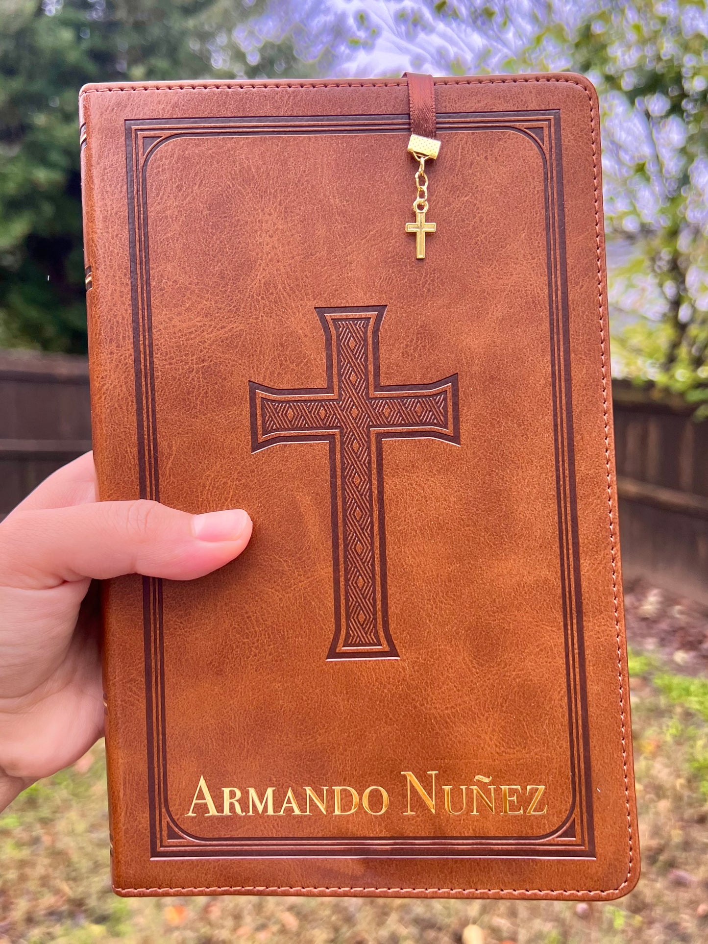 Holy Bible (KJV) Honey-brown faux leather