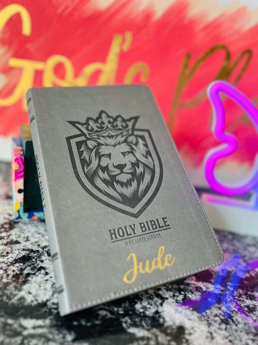 Holy bible KJV Lion of Judah