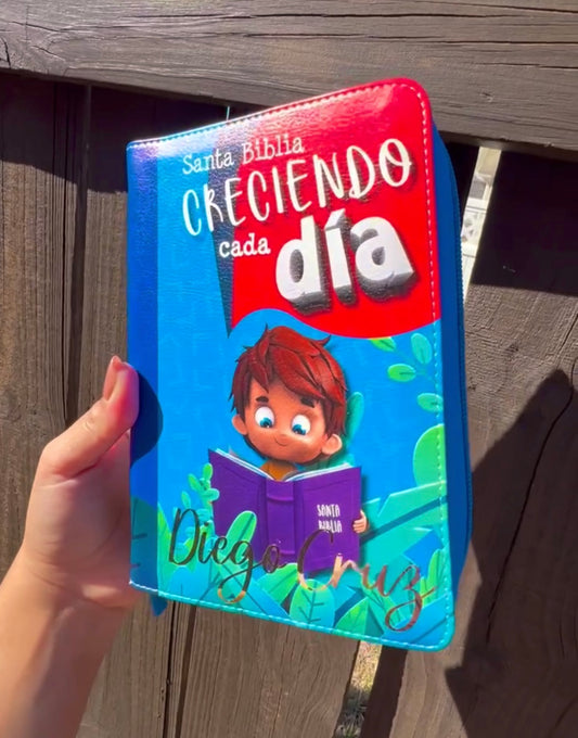 Biblia Compacta para Niños Creciendo cada Día con Cierre RV1960 imit. piel azul