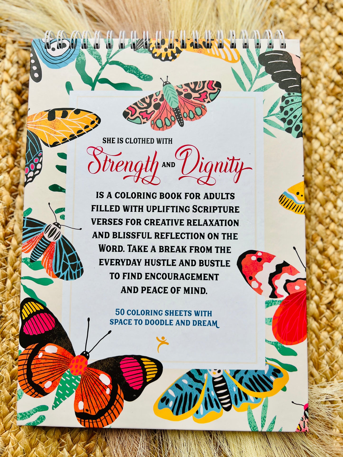 Libro para colorear she is clothed with strength and dignity