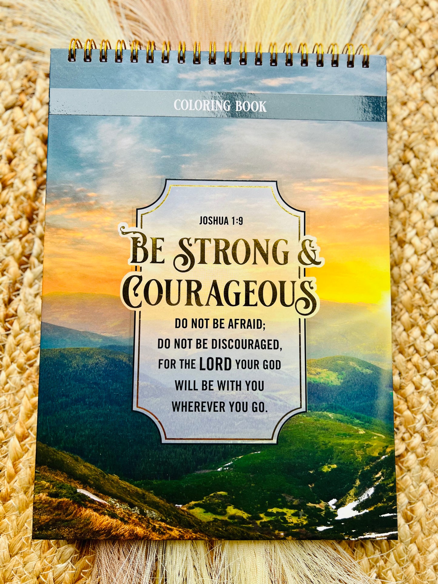 Libro para colorear be strong and courageous